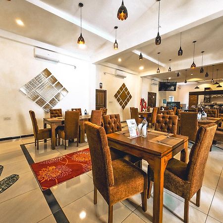 Hotel Northway Vavuniya Bagian luar foto
