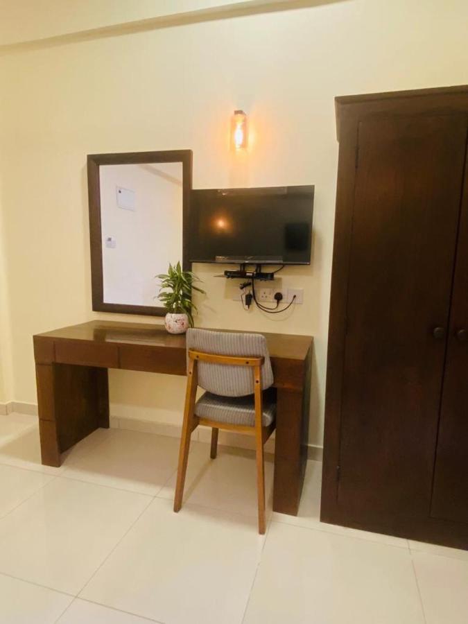 Hotel Northway Vavuniya Bagian luar foto