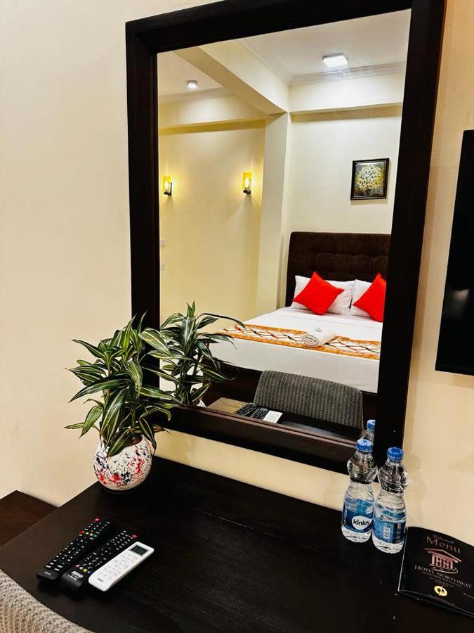 Hotel Northway Vavuniya Bagian luar foto