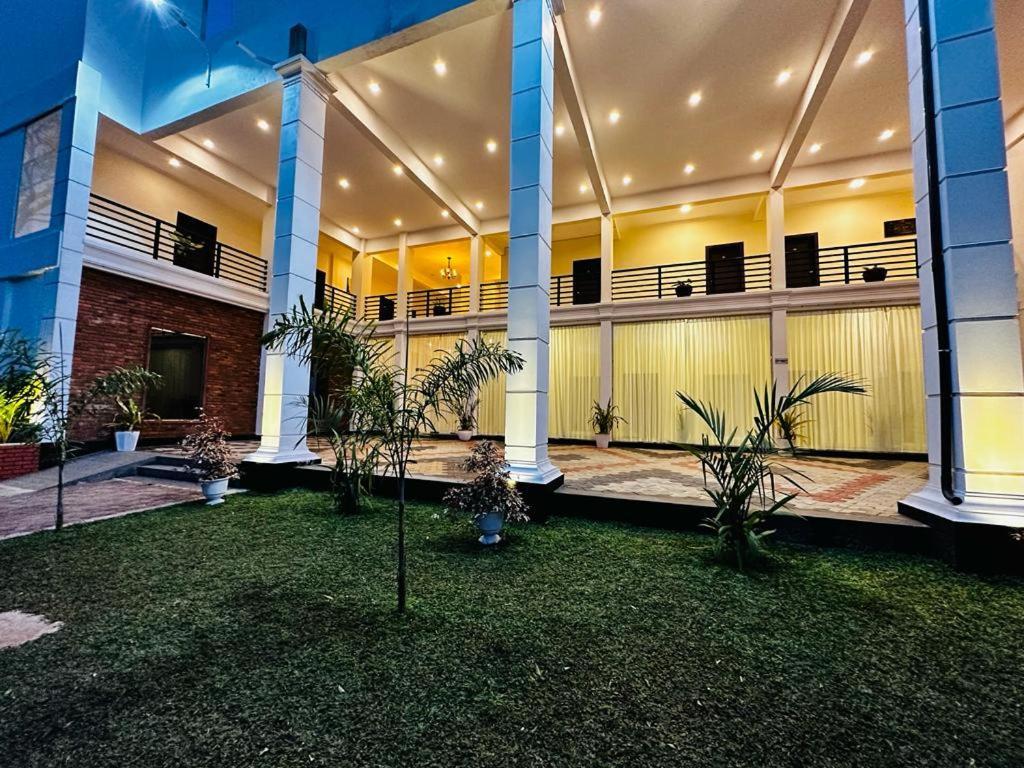 Hotel Northway Vavuniya Bagian luar foto