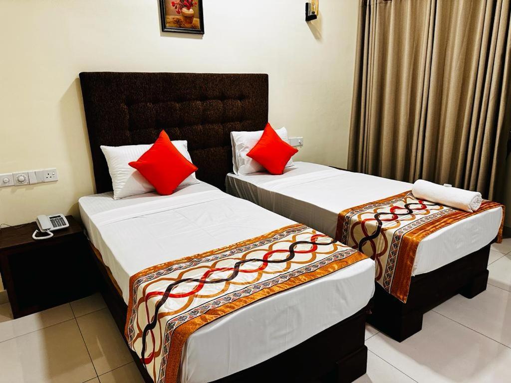 Hotel Northway Vavuniya Bagian luar foto