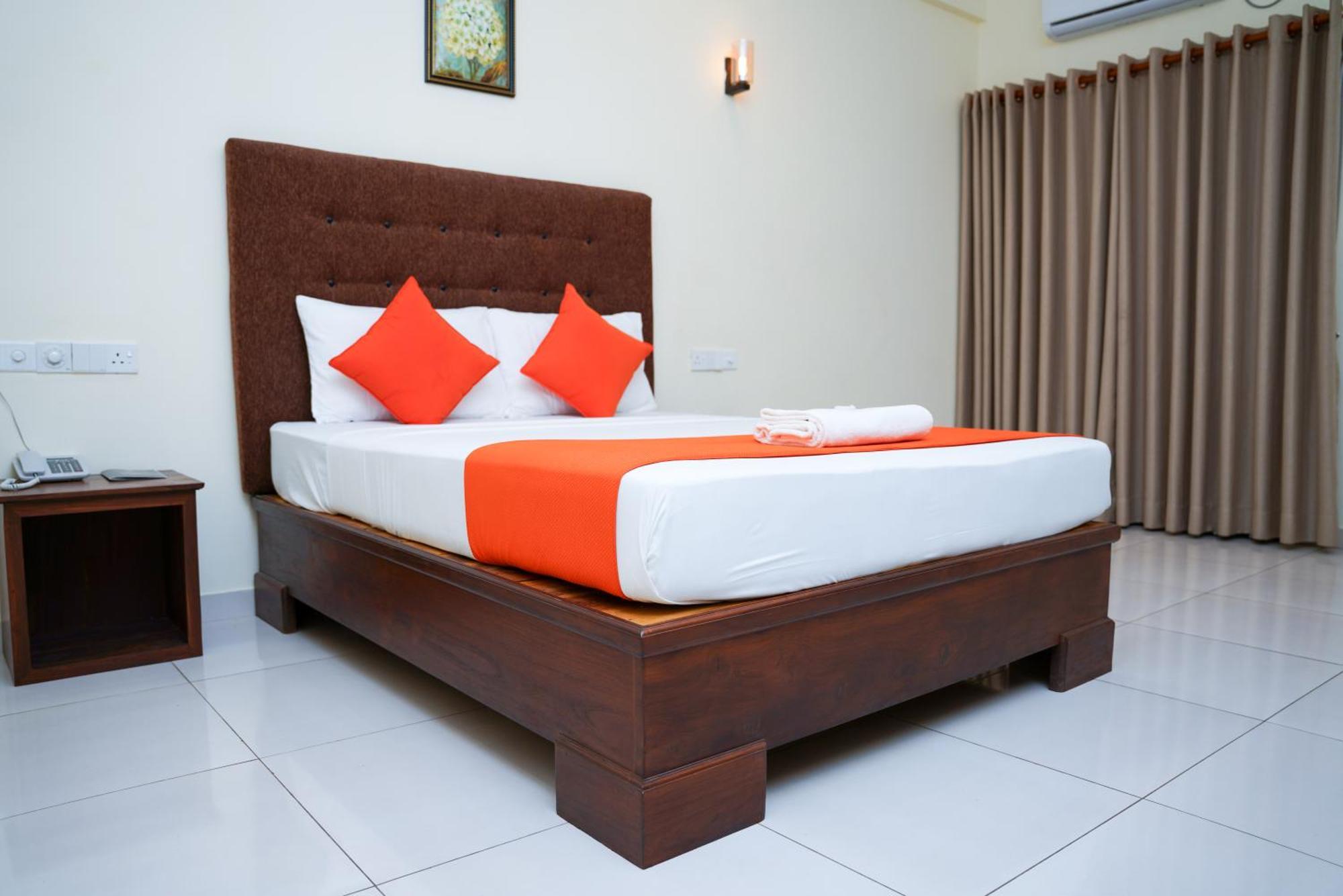 Hotel Northway Vavuniya Bagian luar foto